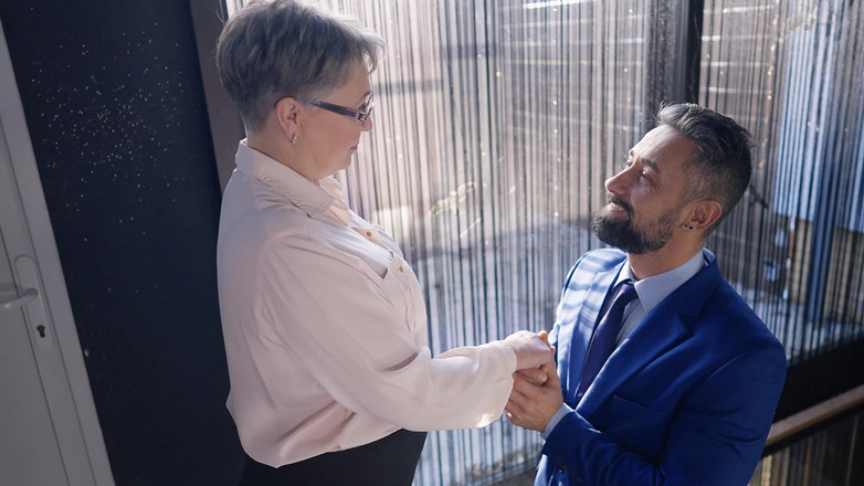 Discover 4K: Nenek miang mengongkek jantan yang jauh lebih muda keras - faraj...