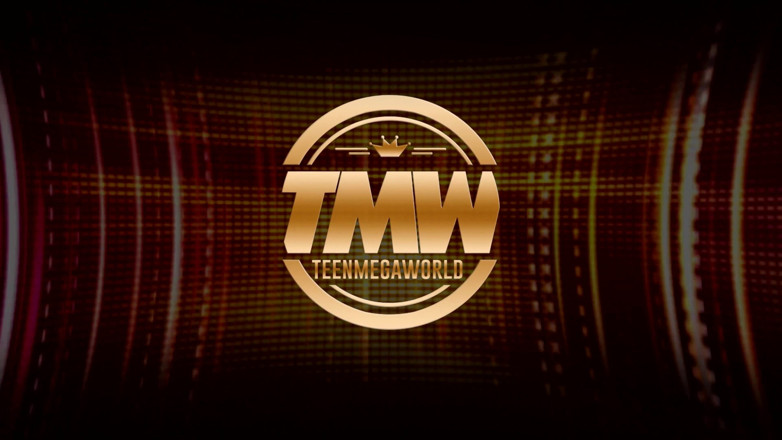 Teen Mega World: Gostosa recebe orgasmo solo