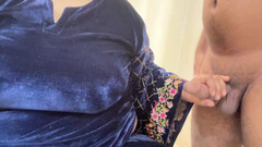 Your Boy's Cum: 印度穆斯林继母被干