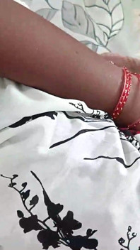 poora vidiyo: bhaartiy bhaabhi charamsukh choot ke ras ke lie dildo ka upyog karti hai
