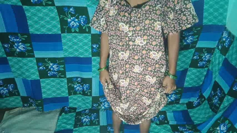Bhabhi: Soră vitregă sexy, fratele vitreg sexy - Cântec hindi, videoclip desi