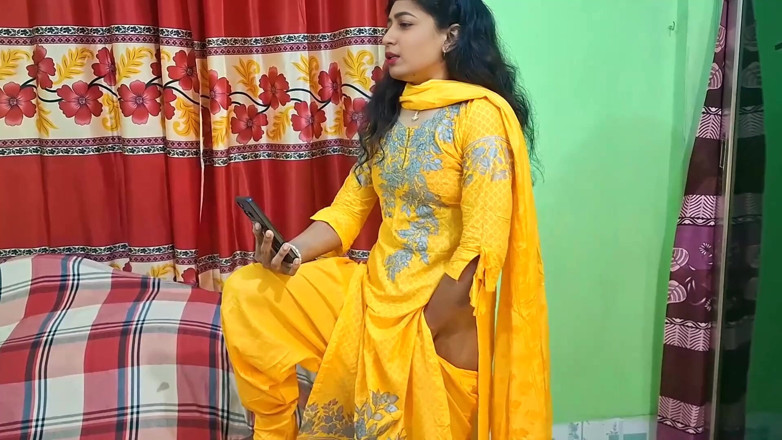 Laila xxx porn169: Minha meia-irmã indiana estava dedilhando sua buceta, eu a ajudei...