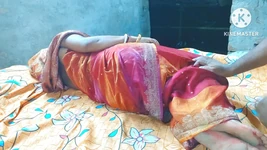 पत्नी की दोस्त की नग्न चुदाई