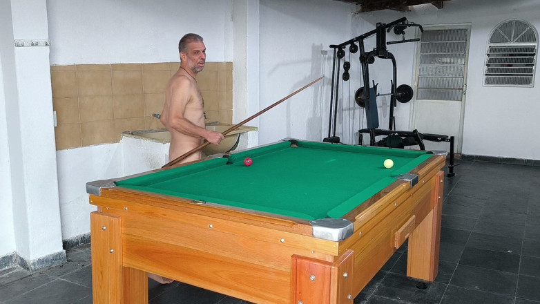 Carmona's father: Who Wants to Play Naked with Me?