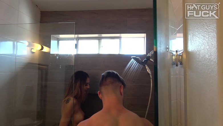 Hot Guys Fuck: Monsterlul Kellan Hartmann neukt tienermeisje Nicole Kidd