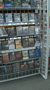 El delito grave está atado y empujado hasta sus límites en público