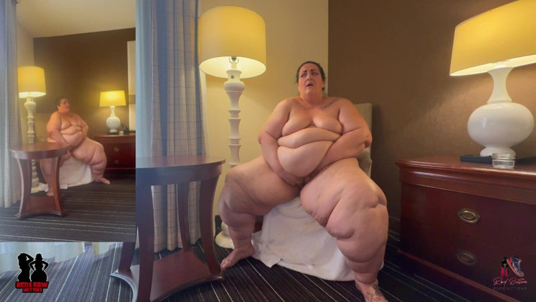 Reds BBW Hotties: 장난감을 가지고 노는 SSBBW