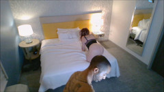 GingerVixen.XXX: Hotel guardando con una rossa culona!