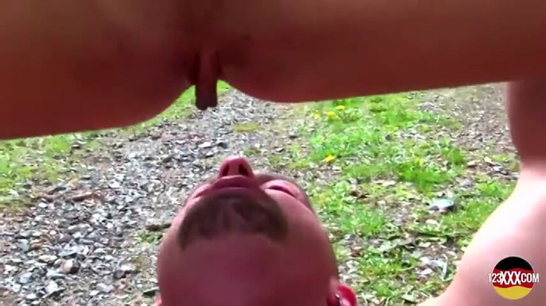 123XXX - Fucked Amateurs in Germany!: Cewek imut diajak nyepong dan ngentot di luar ruangan