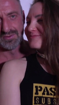Julia Maze Easy Ass