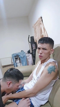 보지를 핑계로 삼는 이웃