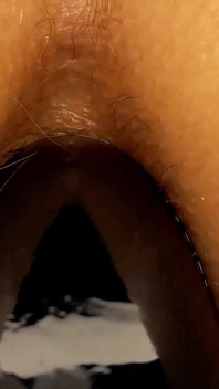 Lala Licious - 2-calowe jajko buttplug, gapi się i pierdzi
