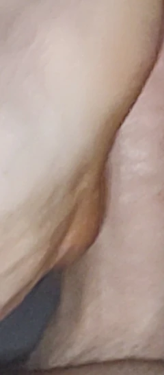 Ze verzamelt al mijn sperma voor de week en smeert het dan elke vrijdag op haar gezicht!