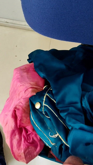 Satin And Silky: Porno cu pișare în mătase satinat - pișare și labă gri în sari din...
