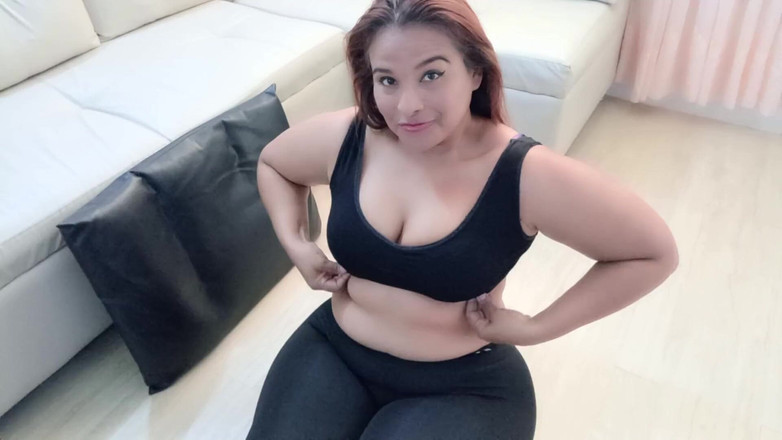 Gina Halime: Routine Mattutina: Paffuto Buona Gina in Leggings Provoca Un Cucciolo...