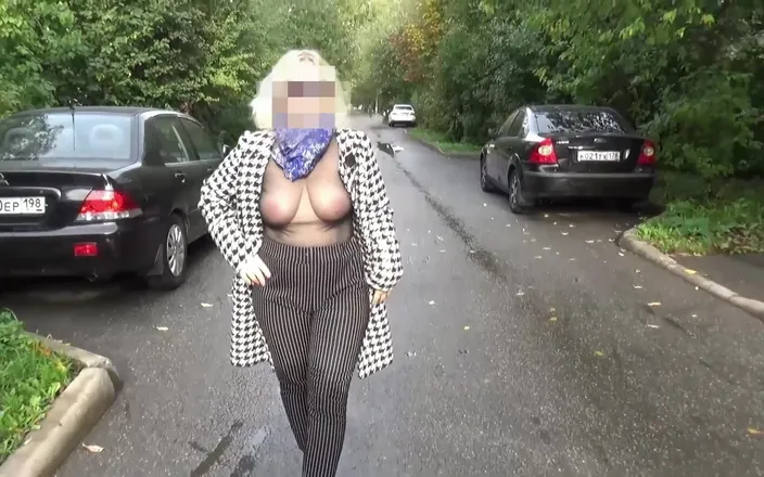 RedRoseRus: Nylon grandi tette-trasparente camminata sexy miLF