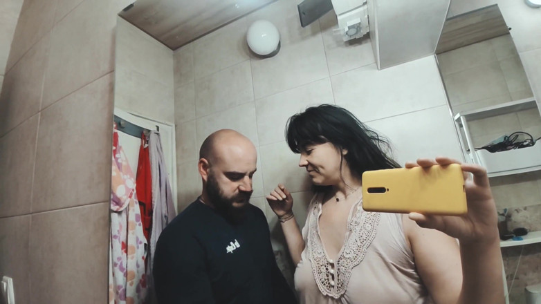 Hairy Homemade Amateur Orgasms: Kencing di mulut suami - fetish penghinaan