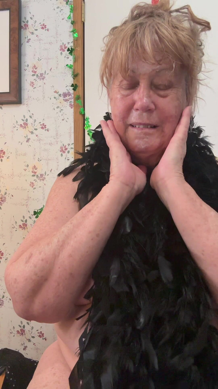 Big Ass 4 U: 顔にあなたのクリームを待って