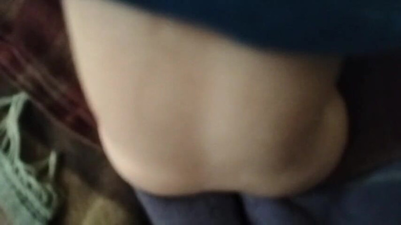 Desi Tits: Ma belle-mère surprend ma belle-mère en train de baiser sa...