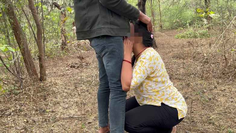 Hotty_ragini: Tocmai i-am cerut fratelui meu vitreg să-mi ofere o satisfacție...