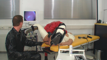 Rubber & Clinic Studio - 1ATOYS: Извращенный анальный осмотр на резине