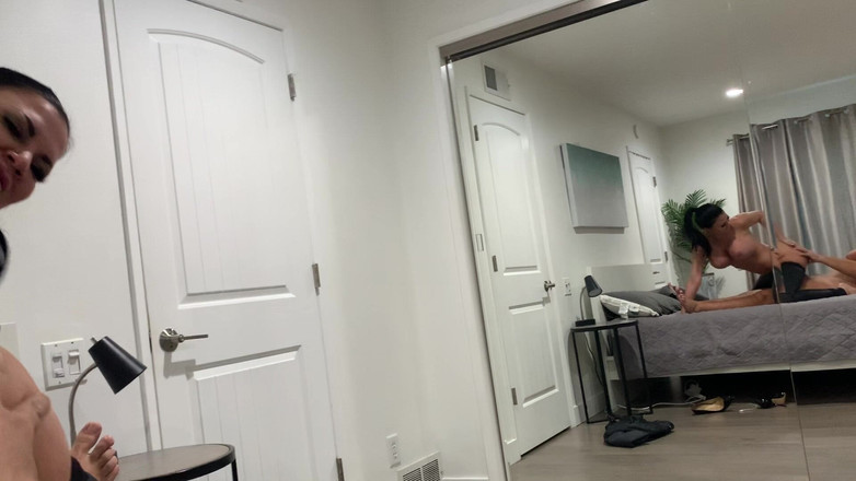 The Keiran Lee: Бріт Бедді в шкіряному чуваку з римами і смикає свій камшот в її пизду