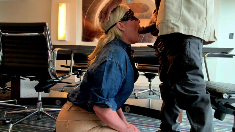 Flight Attendant Fiona: Fa Fiona yönetim odasında yolcuyla buluşuyor