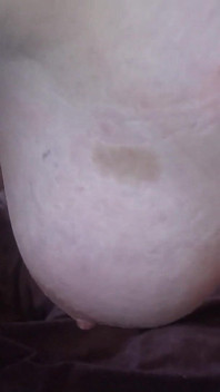 Dobra kurwa z pieprzoną maszyną w bieliźnie