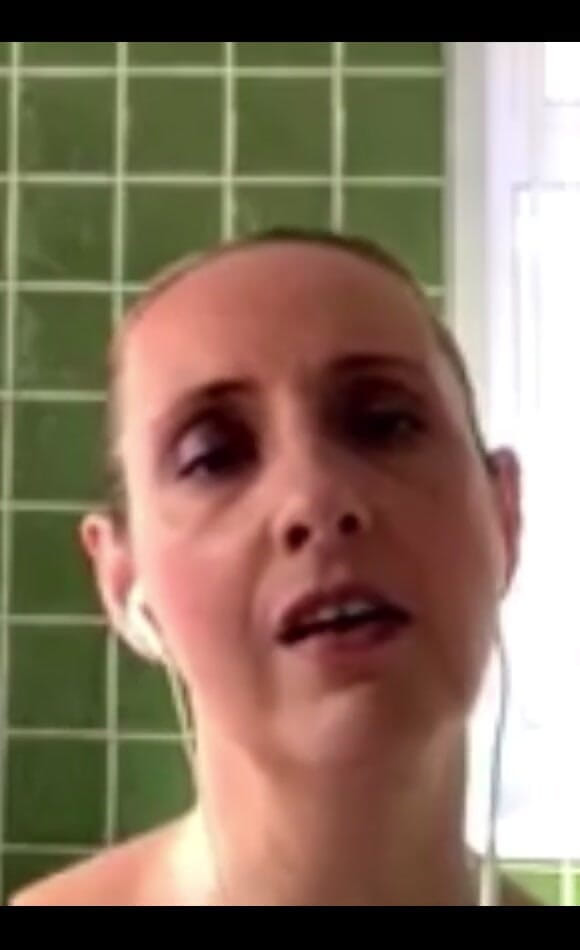 Keira_xxxxxx: 걱정하지 마세요, 난 아직도 여기에 몇 가지 NSFW 노래를 게시 할 것