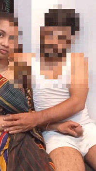 印度自制的漂亮女士鸡巴时间性爱视频享受性爱视频