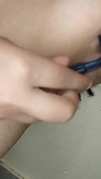 毛茸茸的德西妻子剃毛阴户和腋窝