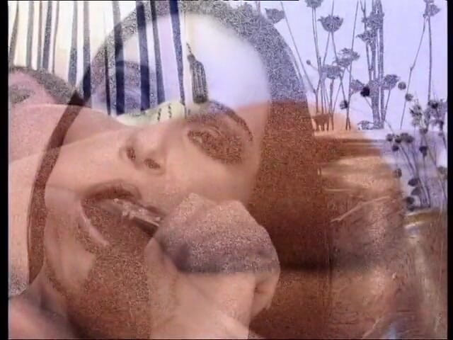 Lesbian Illusion: Приголомшлива брюнетка-лесбіянка насолоджується своїм ділдо в пизді