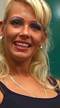 Gorąca MILF w ekstazie: Graj ze mną!