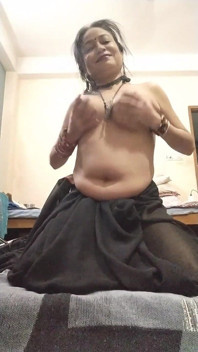 Nackter tanz bhojpuri songs heiße nippel möpse, heiße dame