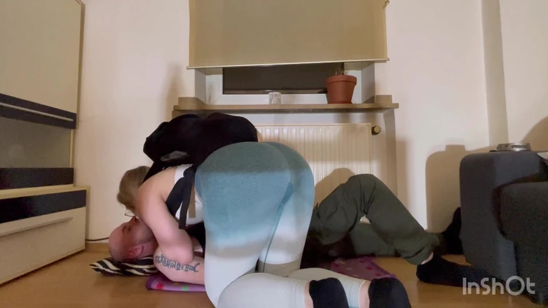 Lizzy Crush: 85kg Trampling Challenge - Testing How Much His Body Can Take