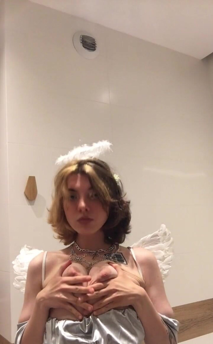 Soft Vulgar: Eu poderia ser seu anjo, estou me divertindo com meus...