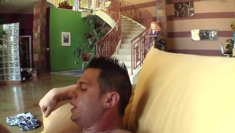 Hefburg: Sexy bionda milf scopa stallone