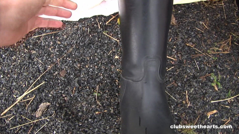 SweetHeartsClassic: Sindy açık havada mastürbasyon yapıyor