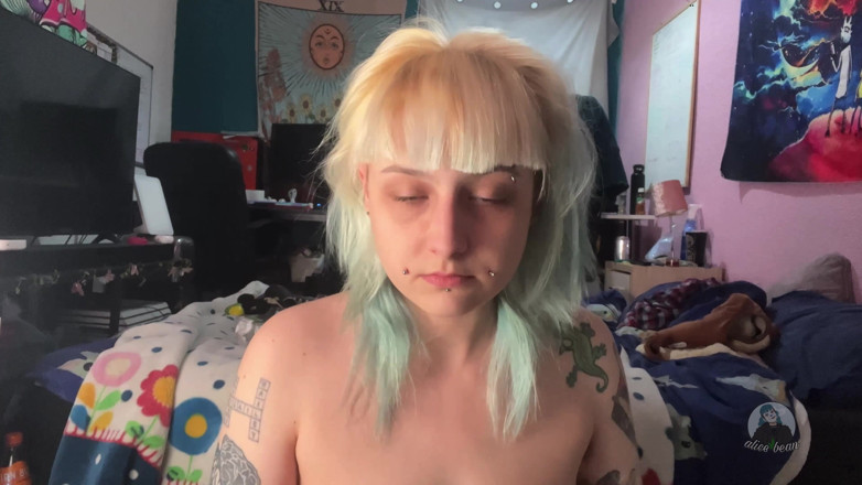 Alice Bean: Pratique de la coupe de cheveux