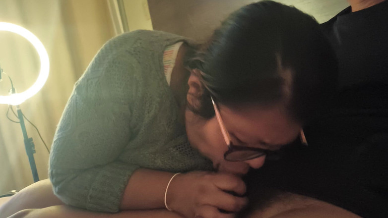 Moo DBOXXX: This Single Stepmom Wants to Get My Cum Out of...