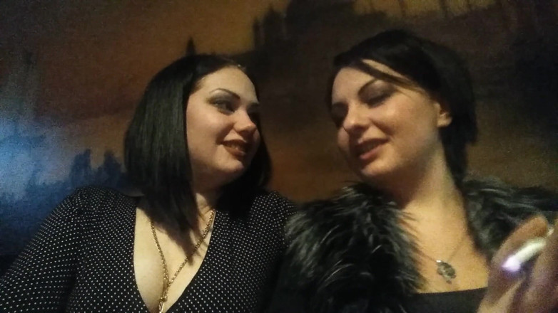 Goddess Misha Goldy: Reden und rauchen, Nutte und Zigaretten im club