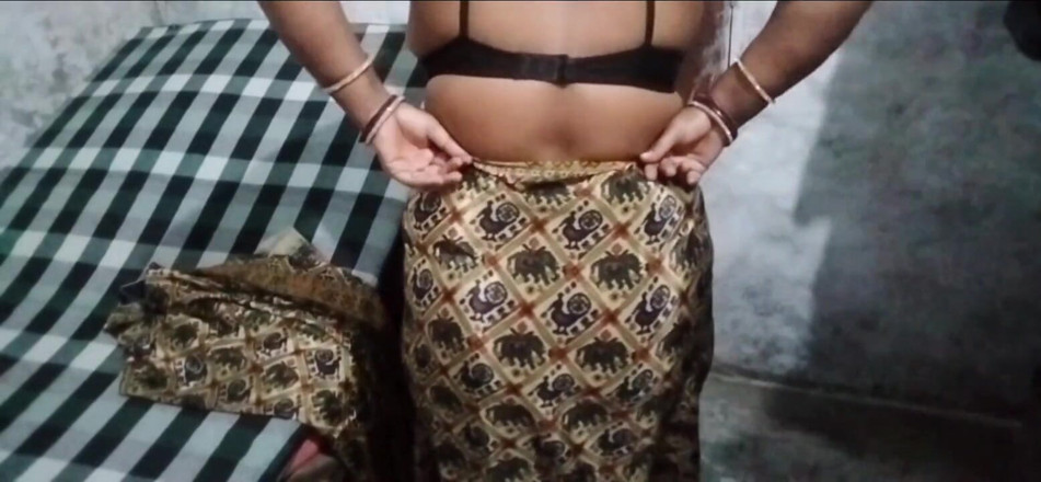 Yourgeeta8899: La belle-sœur du village se fait baiser par son beau-frère...
