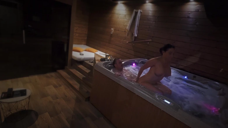 DedeDeville: 与微胖熟女dada deville的热辣免费性爱