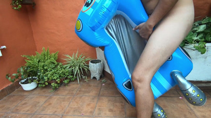 Inflatable Lovers: Kereta kemurungan