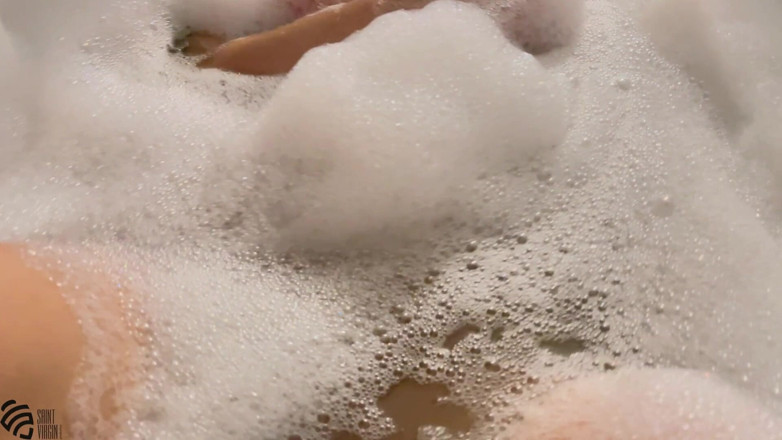 LizaVirgin: Der beste abend in der badewanne, vollversion