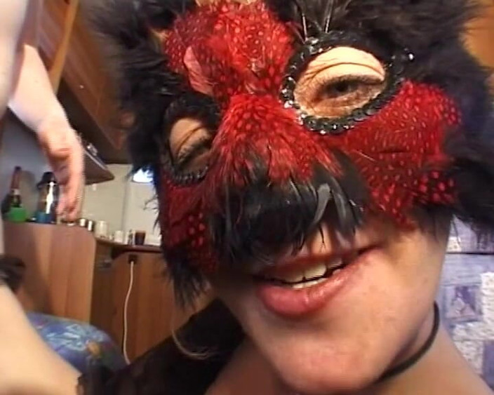 BB Video - Vintage Story: जर्मन milf(चोदने लायक मम्मी) शौकिया तीन लोगों वाली चुदाई औरत,औरत,मर्द बड़े प्राकृतिक स्तन फुहार छोड़ते हुए