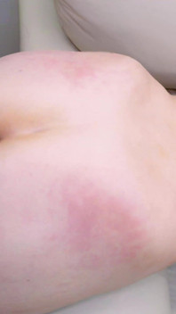 가족 공유: 내 갈색 머리 여자친구가 장난꾸러기 의붓여동생에게 전화를 걸어 성관계를 가졌다