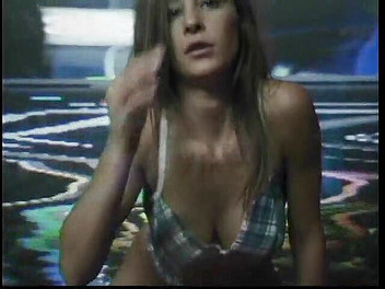 Outdoor Fucktivities: Muscley guy fucks big breasted brunette