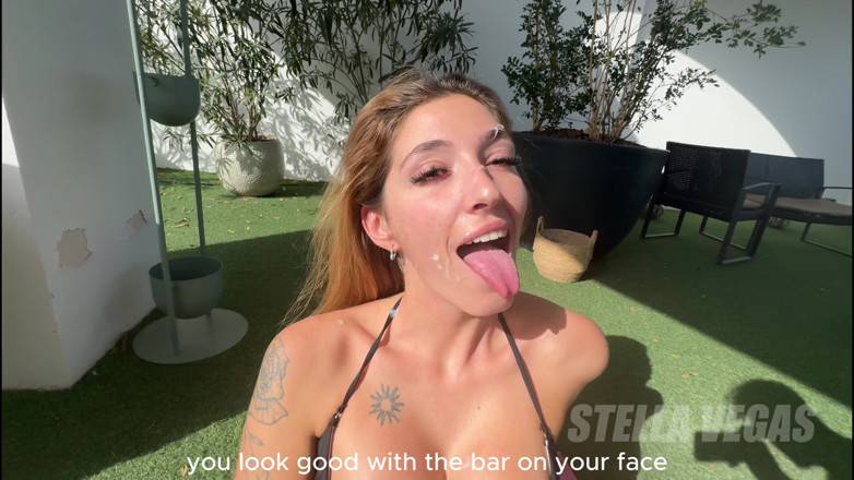 Stella Vegas: Мне загорать или брать член?