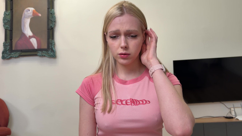 Arisha Mills: A Breasty Blonde Went to a Massage Salon and Got...